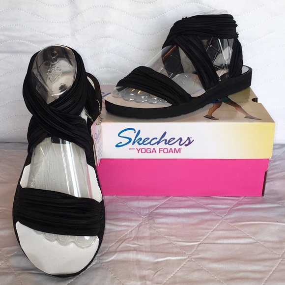 Skechers Shoes - NIB Women’s Skechers w/Yoga Foam Sandals Size 8